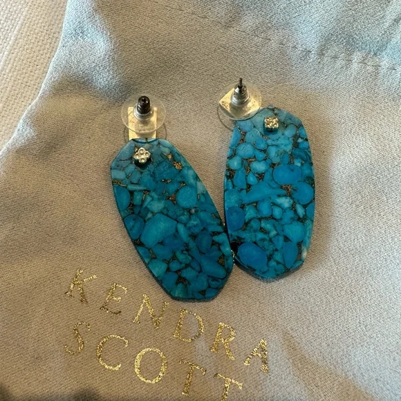 Kendra Scott Earrings - Picture 2 of 2